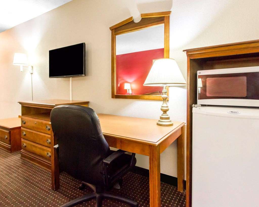 Americas Best Value Inn Opelika Rom bilde