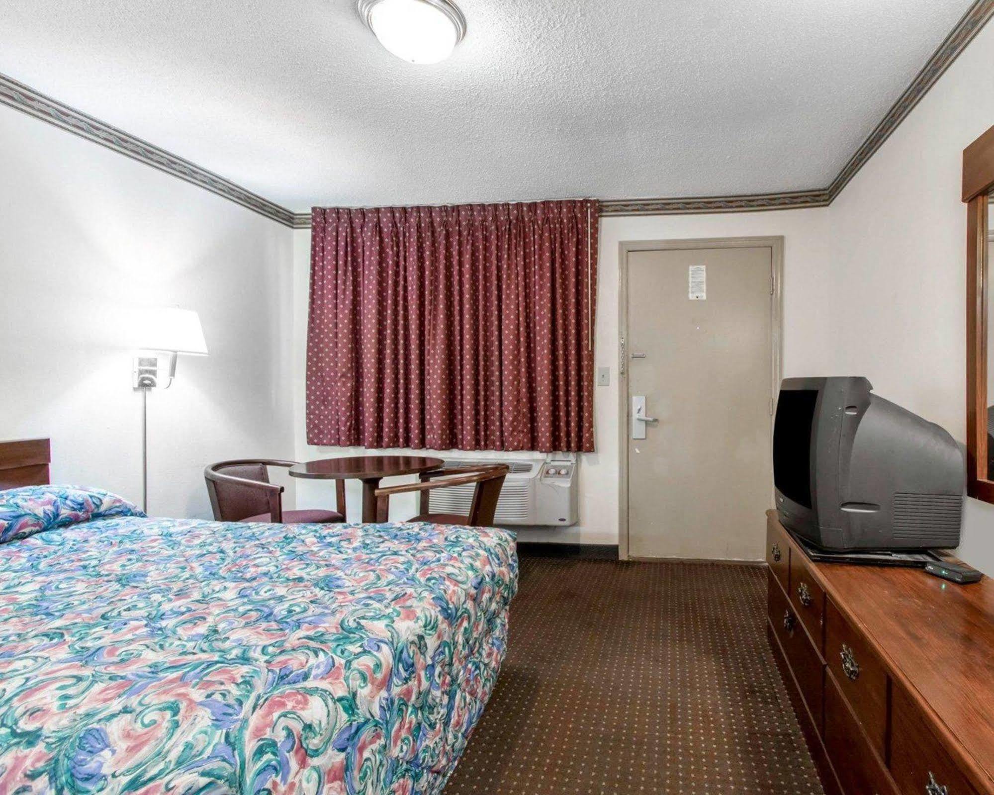Americas Best Value Inn Opelika Eksteriør bilde